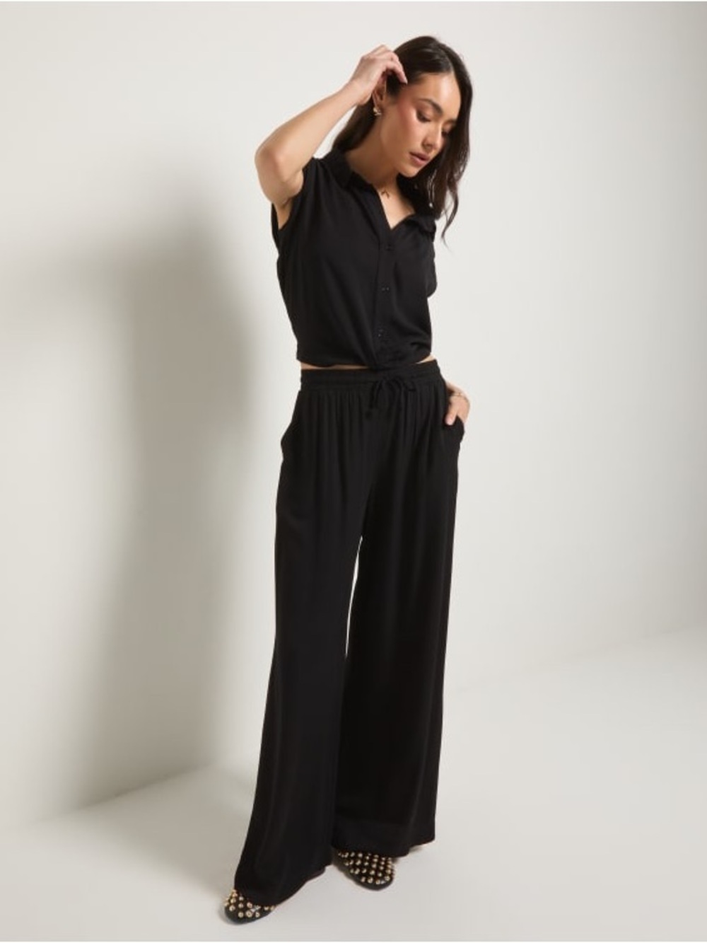 Sunset Drawstring Wide Leg Pant Wide-Leg Pull-On Pants in Black new without tags - Picture 3 of 10